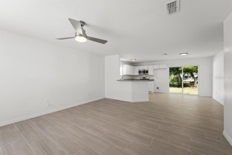 Villa ou maison à vendre à New Port Richey, Floride: 3 chambres, 111.48 m2 № 1335549 - photo 6