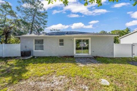 Casa en venta en New Port Richey, Florida, 3 dormitorios, 111.48 m2 № 1335549 - foto 4