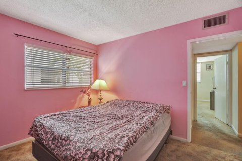 Condo in Lauderdale Lakes, Florida, 2 bedrooms  № 1188539 - photo 18