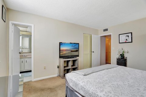 Condominio en venta en Lauderdale Lakes, Florida, 2 dormitorios, 93.83 m2 № 1188539 - foto 14