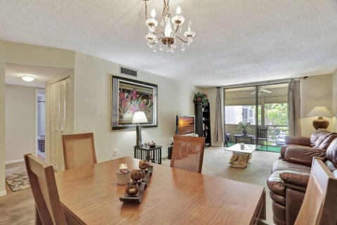 Condo in Lauderdale Lakes, Florida, 2 bedrooms  № 1188539 - photo 29