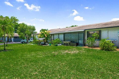 Villa ou maison à vendre à Royal Palm Beach, Floride: 2 chambres, 125.14 m2 № 1188624 - photo 25