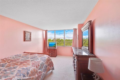 Condo in Pembroke Pines, Florida, 2 bedrooms  № 1188540 - photo 6