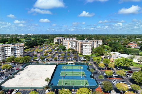 Condo in Pembroke Pines, Florida, 2 bedrooms  № 1188540 - photo 2