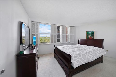 Condo in Pembroke Pines, Florida, 2 bedrooms  № 1188540 - photo 7