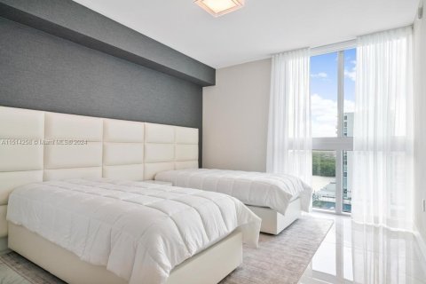 Condo in Sunny Isles Beach, Florida, 3 bedrooms  № 948635 - photo 14