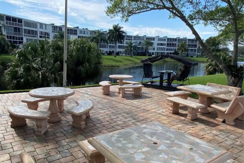 Condominio en venta en Deerfield Beach, Florida, 1 dormitorio, 69.21 m2 № 952068 - foto 7