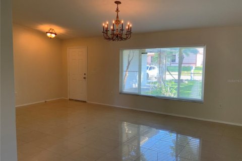 House in Port Richey, Florida 4 bedrooms, 176.33 sq.m. № 1335965 - photo 4