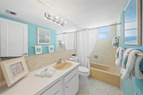 Copropriété à vendre à Longboat Key, Floride: 2 chambres, 92.16 m2 № 1373928 - photo 28