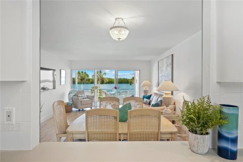 Copropriété à vendre à Longboat Key, Floride: 2 chambres, 92.16 m2 № 1373928 - photo 9