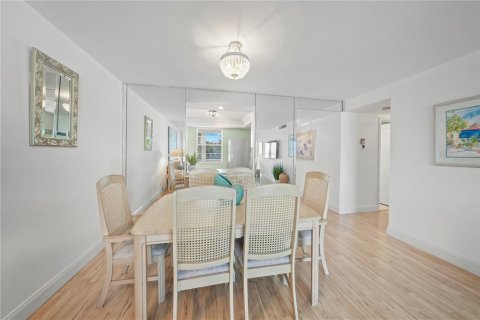 Copropriété à vendre à Longboat Key, Floride: 2 chambres, 92.16 m2 № 1373928 - photo 10