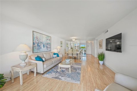 Copropriété à vendre à Longboat Key, Floride: 2 chambres, 92.16 m2 № 1373928 - photo 19