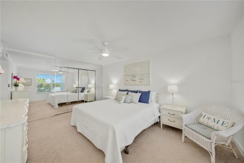 Copropriété à vendre à Longboat Key, Floride: 2 chambres, 92.16 m2 № 1373928 - photo 23