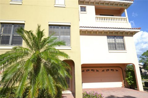 Townhouse in Tarpon Springs, Florida 3 bedrooms, 241.45 sq.m. № 1361710 - photo 20