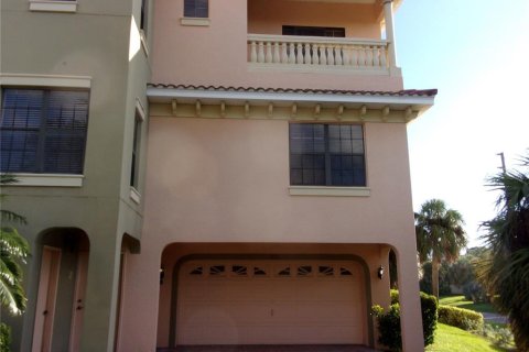 Townhouse in Tarpon Springs, Florida 3 bedrooms, 241.45 sq.m. № 1361710 - photo 13