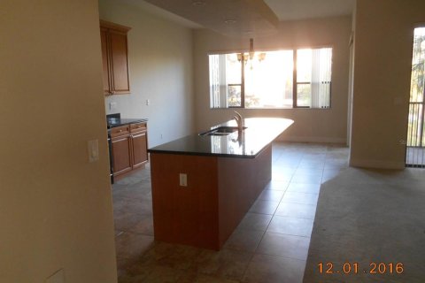 Townhouse in Tarpon Springs, Florida 3 bedrooms, 241.45 sq.m. № 1361710 - photo 28