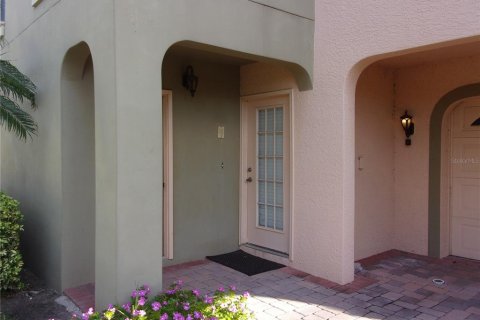 Townhouse in Tarpon Springs, Florida 3 bedrooms, 241.45 sq.m. № 1361710 - photo 19