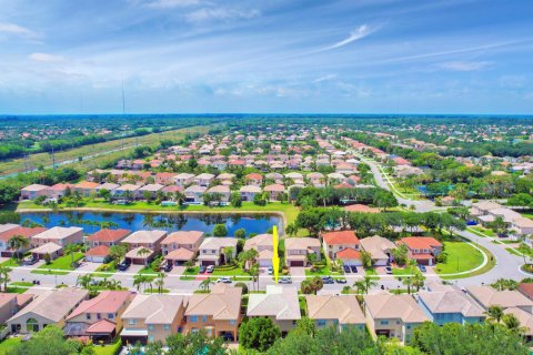 House in Wellington, Florida 4 bedrooms, 252.14 sq.m. № 1182445 - photo 7