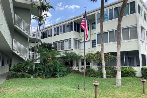 Condo in Fort Lauderdale, Florida, 1 bedroom  № 1182400 - photo 17