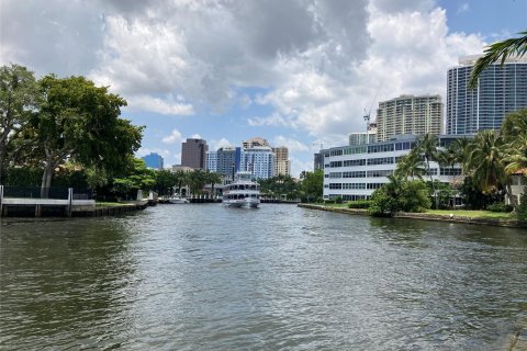 Condominio en venta en Fort Lauderdale, Florida, 1 dormitorio, 57.6 m2 № 1182400 - foto 1