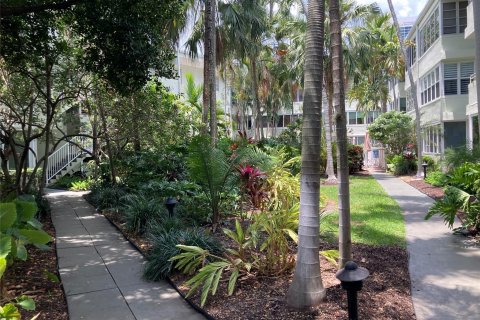 Condominio en venta en Fort Lauderdale, Florida, 1 dormitorio, 57.6 m2 № 1182400 - foto 15