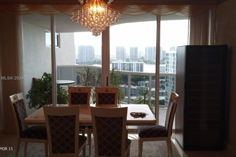 Condo in Sunny Isles Beach, Florida, 3 bedrooms  № 1395157 - photo 10