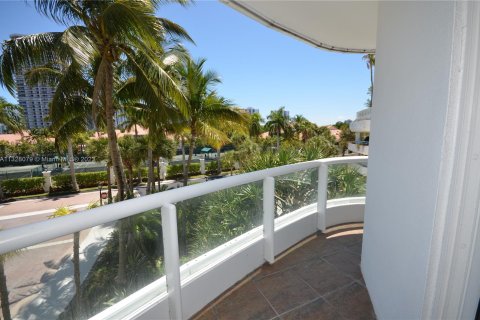 Condominio en venta en Aventura, Florida, 2 dormitorios, 185.8 m2 № 211697 - foto 22