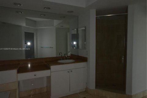 Condominio en venta en Aventura, Florida, 2 dormitorios, 185.8 m2 № 211697 - foto 12