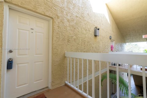 Condo in Port St. Lucie, Florida, 2 bedrooms  № 1013390 - photo 4
