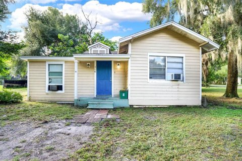 House in DeLand, Florida 3 bedrooms, 83.98 sq.m. № 1350013 - photo 1