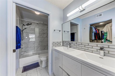 Copropriété à vendre à Clearwater, Floride: 2 chambres, 91.42 m2 № 1379178 - photo 7