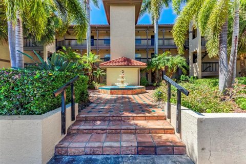 Copropriété à vendre à Clearwater, Floride: 2 chambres, 91.42 m2 № 1379178 - photo 1