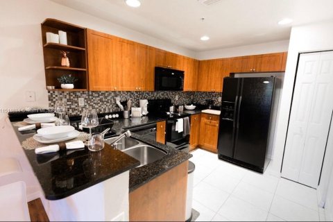 Condominio en venta en Doral, Florida, 2 dormitorios, 104.33 m2 № 965309 - foto 1