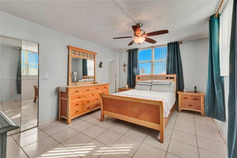 Купить кондоминиум в Норт-Майами, Флорида 2 спальни, 101.36м2, № 995934 - фото 12