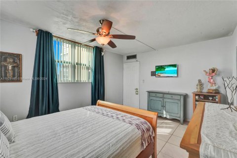 Купить кондоминиум в Норт-Майами, Флорида 2 спальни, 101.36м2, № 995934 - фото 14