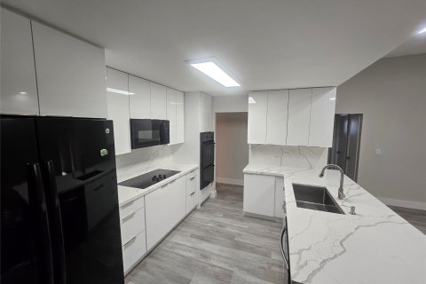 Casa en venta en Hollywood, Florida, 5 dormitorios, 263.19 m2 № 1094001 - foto 21