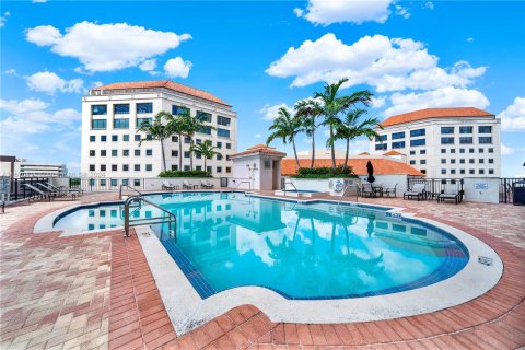 Condominio en venta en Coral Gables, Florida, 1 dormitorio, 67.73 m2 № 1389927 - foto 22