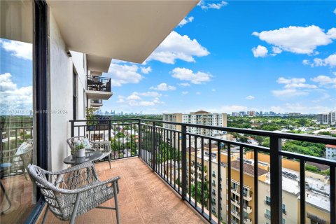 Condominio en venta en Coral Gables, Florida, 1 dormitorio, 67.73 m2 № 1389927 - foto 9