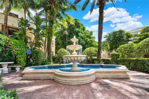 Condominio en venta en Coral Gables, Florida, 1 dormitorio, 67.73 m2 № 1389927 - foto 1