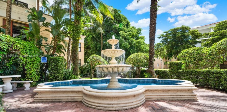 Condominio en Coral Gables, Florida, 1 dormitorio  № 1389927