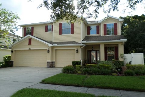 Casa en venta en Land O' Lakes, Florida, 5 dormitorios, 357.67 m2 № 1381382 - foto 1