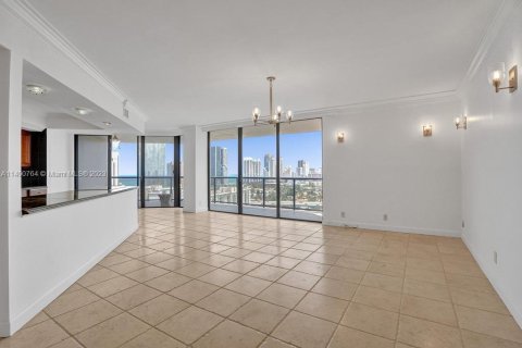 Copropriété à vendre à Aventura, Floride: 2 chambres, 141.4 m2 № 547593 - photo 2