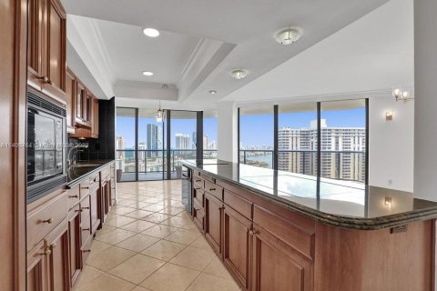 Copropriété à vendre à Aventura, Floride: 2 chambres, 141.4 m2 № 547593 - photo 14