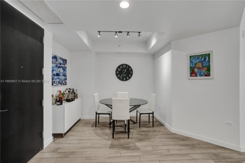 Copropriété à vendre à Miami, Floride: 2 chambres, 101.82 m2 № 1384149 - photo 2