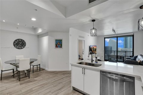 Copropriété à vendre à Miami, Floride: 2 chambres, 101.82 m2 № 1384149 - photo 3