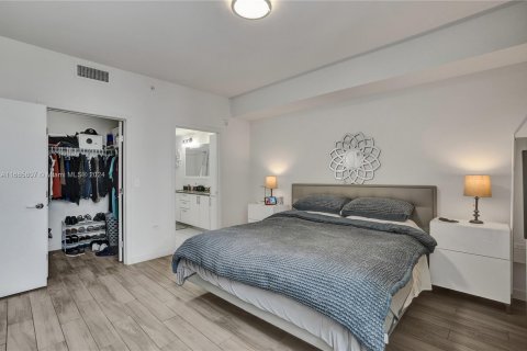 Copropriété à vendre à Miami, Floride: 2 chambres, 101.82 m2 № 1384149 - photo 16