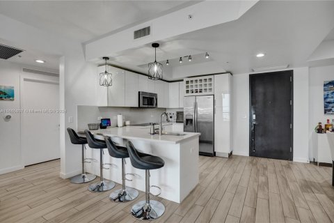 Copropriété à vendre à Miami, Floride: 2 chambres, 101.82 m2 № 1384149 - photo 4