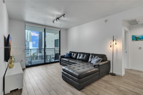 Condo in Miami, Florida, 2 bedrooms  № 1384149 - photo 8