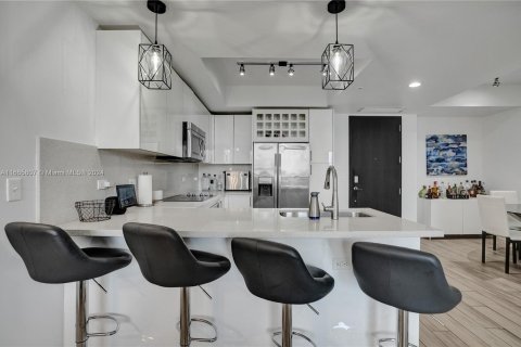 Copropriété à vendre à Miami, Floride: 2 chambres, 101.82 m2 № 1384149 - photo 6