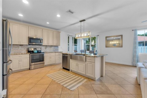 Casa en venta en Miramar, Florida, 4 dormitorios, 269.6 m2 № 1384196 - foto 8